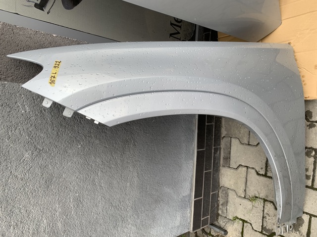 Ліве переднє крило A1678802300 MERCEDES