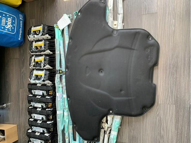 Шумоізоляція капота з повсті A2136820026 MERCEDES