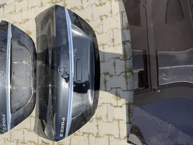 Кришка багажника кузова A2137503400 MERCEDES