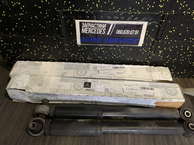 Задній амортизатор A4473265500 MERCEDES