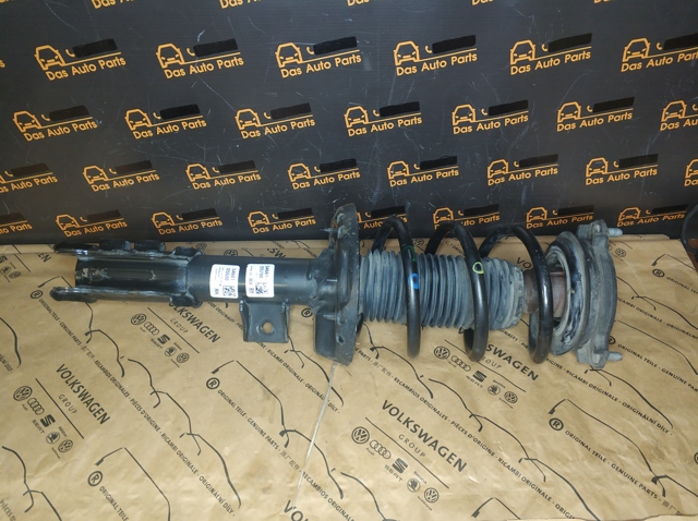 Стійка передня права 54661D5700 HYUNDAI