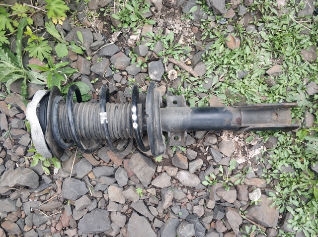 Стійка передня A2043232100 MERCEDES