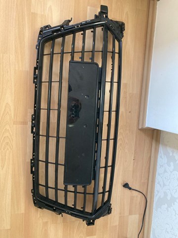 Захисна решітка радіатора 8S0853651 VAG