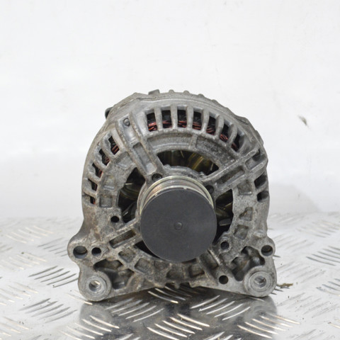 Авто генератор 03F903023D VAG