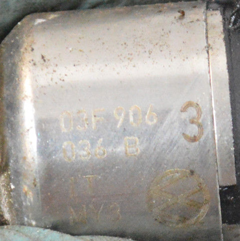 Форсунка дизельна в зборі, розпилювач + тримач 03F906036B VAG