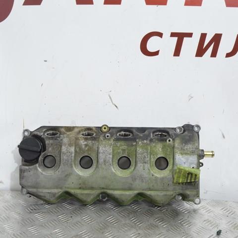 Кришка двигуна Nissan Primera