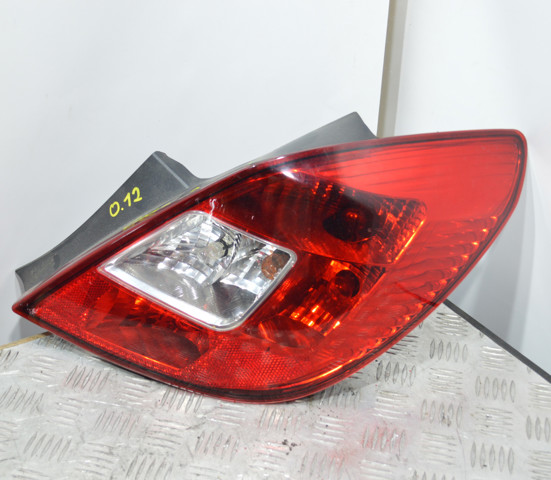 Задній правий стоп 13269051 OPEL