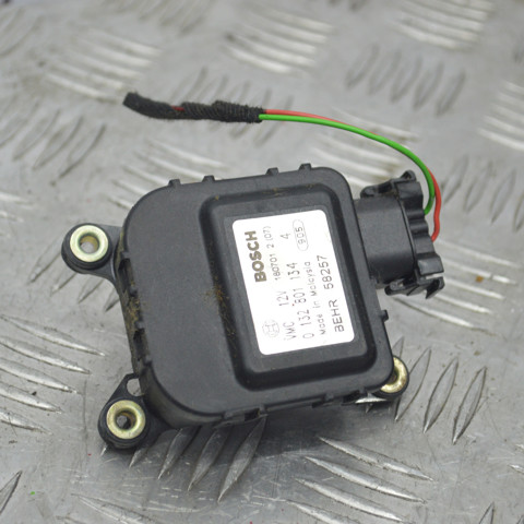 Двигун заслінки печі 132801134 OPEL