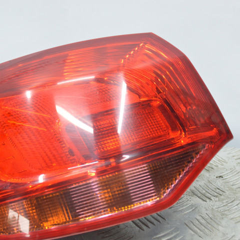 Задній лівий зовнішній ліхтар 13282242 OPEL