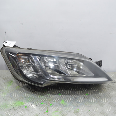 Права блок фара 1682747580 PEUGEOT