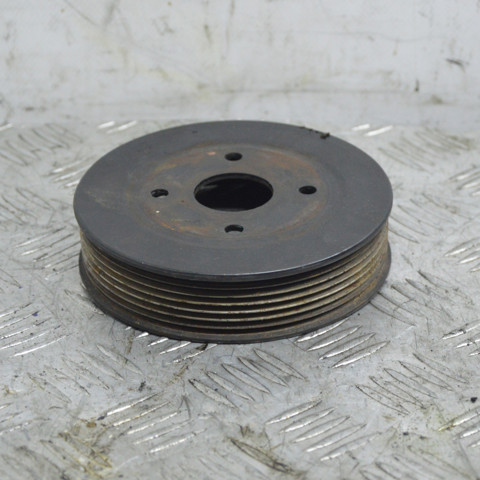 Шків водяної помпи 21051EB300 NISSAN