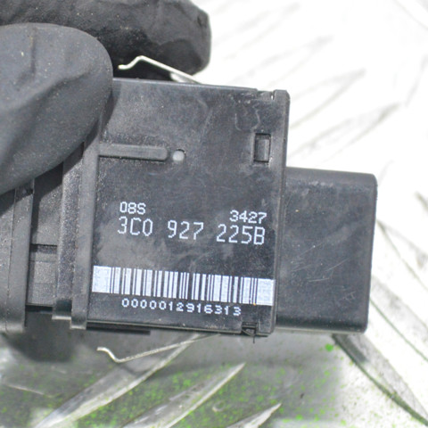 Клавіша електромеханічного гальма стоянки 3C0927225B VAG