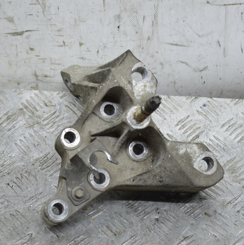 Кріплення подушки коробки передач 3C117M125AB FORD