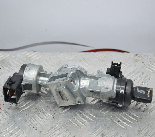 Замок запалювання 3M513F880AD MAZDA