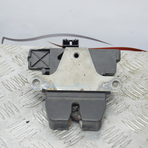 Замок кришки багажника 3M51R442A66AR FORD