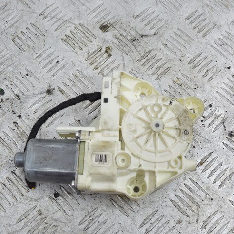 Мотор склопідйомника дверей передніх, правих 4M5T14553 FORD