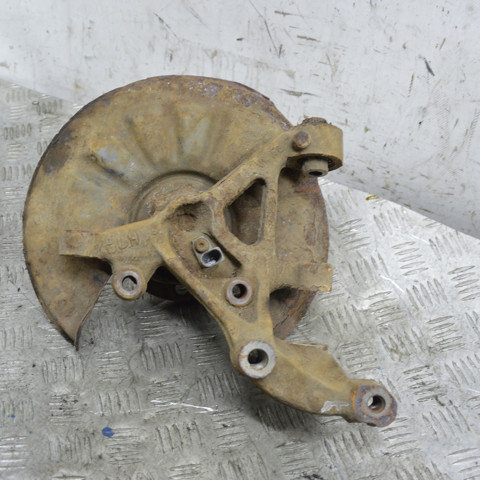 Цапфа поворотна права 5Q0505436F VAG