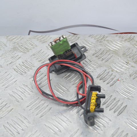 Регулятор оборотів пічки 7701207717 RENAULT