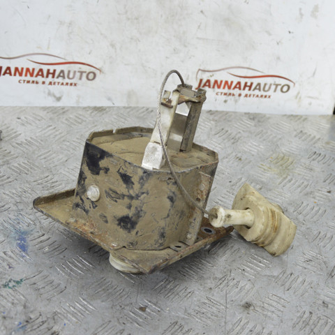 Кронштейн запаски 7M3803660F VAG