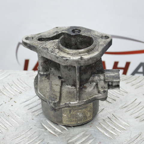 Насос вакуумний 8200113585 RENAULT