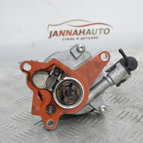 Насос вакуумний 8200376925 RENAULT