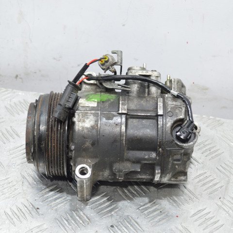 Компресор холодоагенту A0008302600 MERCEDES