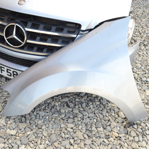 Бічна частина передня ліва A1648810101 MERCEDES