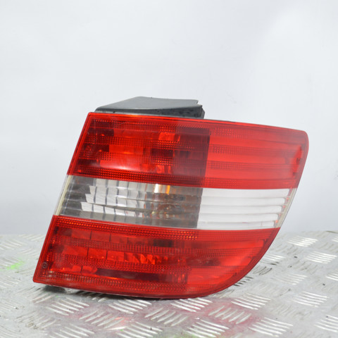 Задні ліхтарі A1698202264 MERCEDES