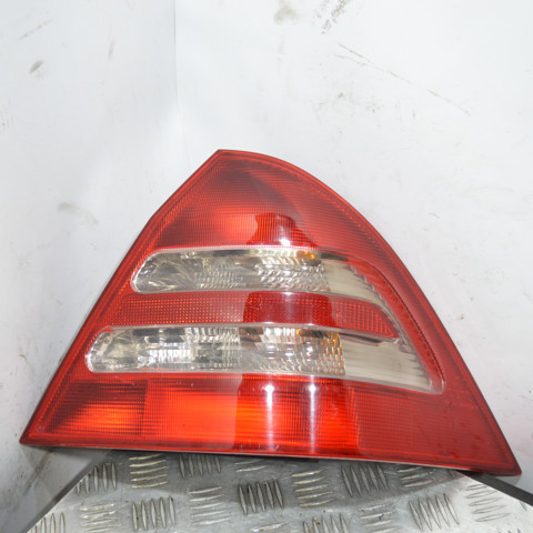 Задній правий стоп A2038200264 MERCEDES