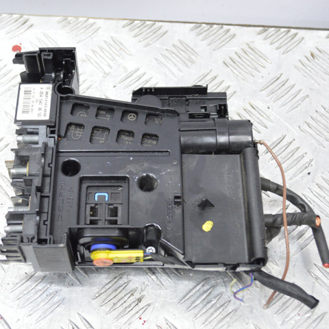 Корпус запобіжників A2045403650 MERCEDES