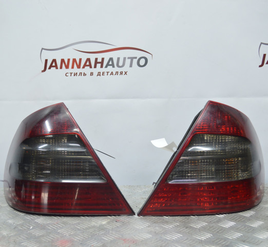 Стоп задній A2118202364 MERCEDES