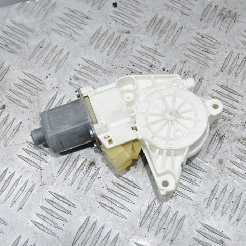Моторчик склопідйомника двері задніх, лівих A2518200108 MERCEDES