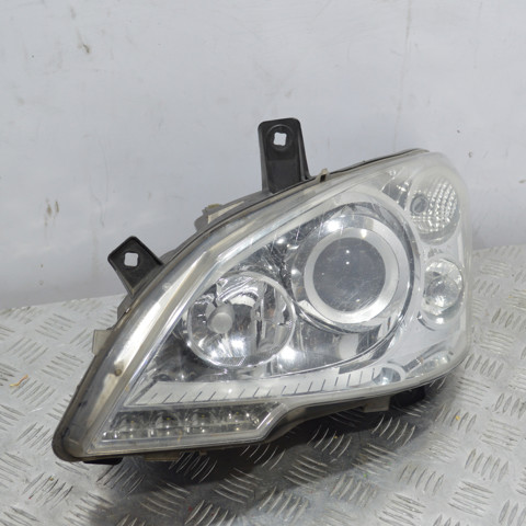 Блок фара ліва A6398202861 MERCEDES