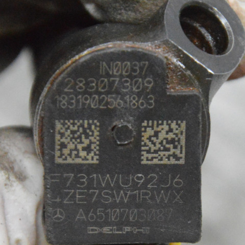 Форсунка вприску палива A6510703087 MERCEDES