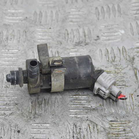 Моторчик омивача переднього скла BP4K51811 MAZDA