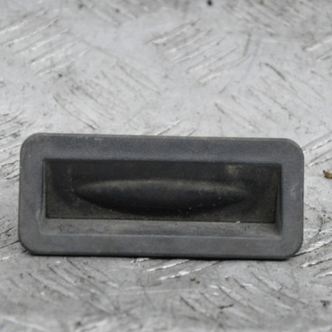 Кнопка приводу замка задніх 3/5 дверей (ляди) C1BB19B514AA FORD