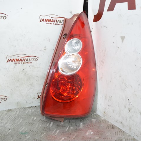 Ліхтар задній правий C23551150 MAZDA