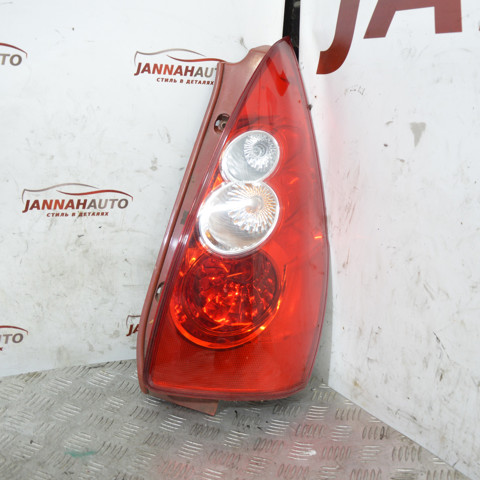Задні ліхтарі C23551150 MAZDA