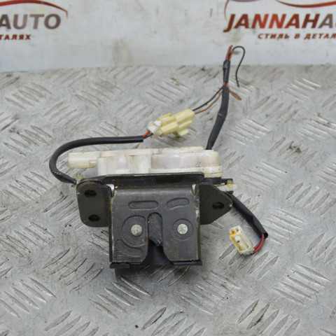 Замок багажника C24362310A MAZDA