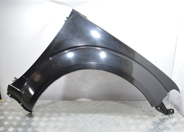 Переднє праве крило F31004X0MA NISSAN