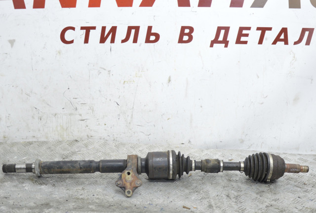 Привід правий GD782550XC MAZDA