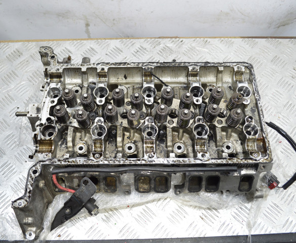 Головка блоку в зборі c распредвалами YC1Q6090BC FORD