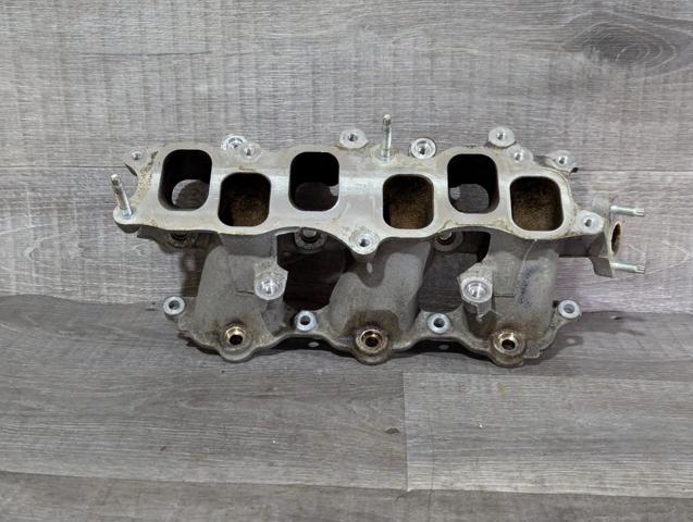 Колектор впускний нижній 1712031070 TOYOTA