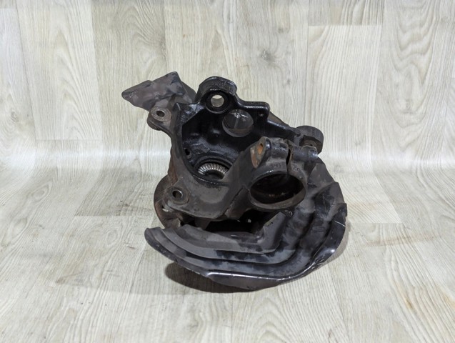 Цапфа передні праві 31216855954 BMW