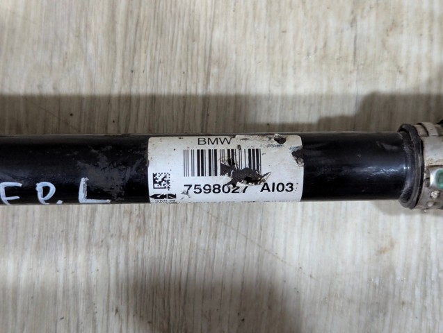 Піввісь передня ліва 31607598027 BMW