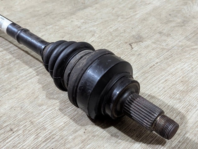 Піввісь задня, ліва 33207597681 BMW