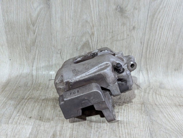 Супорт гальмівний, передній, правий 34116791920 BMW