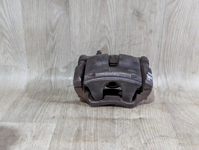 Супорт гальмівний, передній, правий 34116860268 BMW