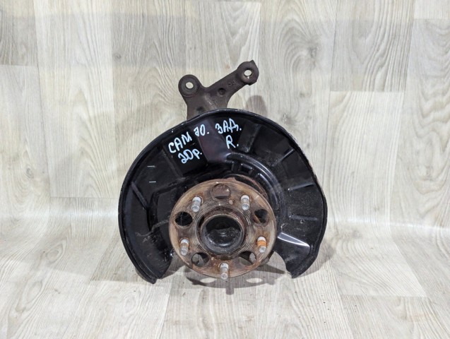 Цапфа - поворотний кулак задній, правий 4230433050 TOYOTA