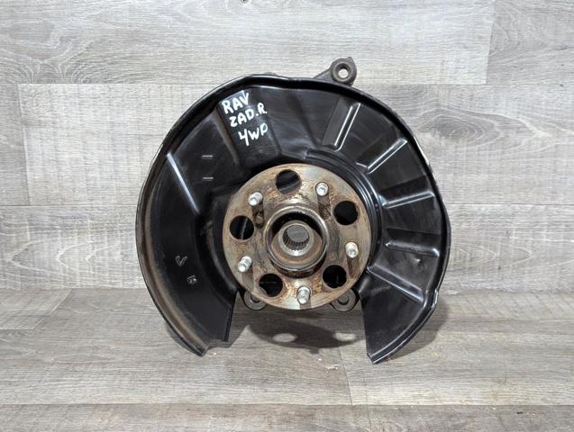Цапфа - поворотний кулак задній, правий 4230442070 TOYOTA